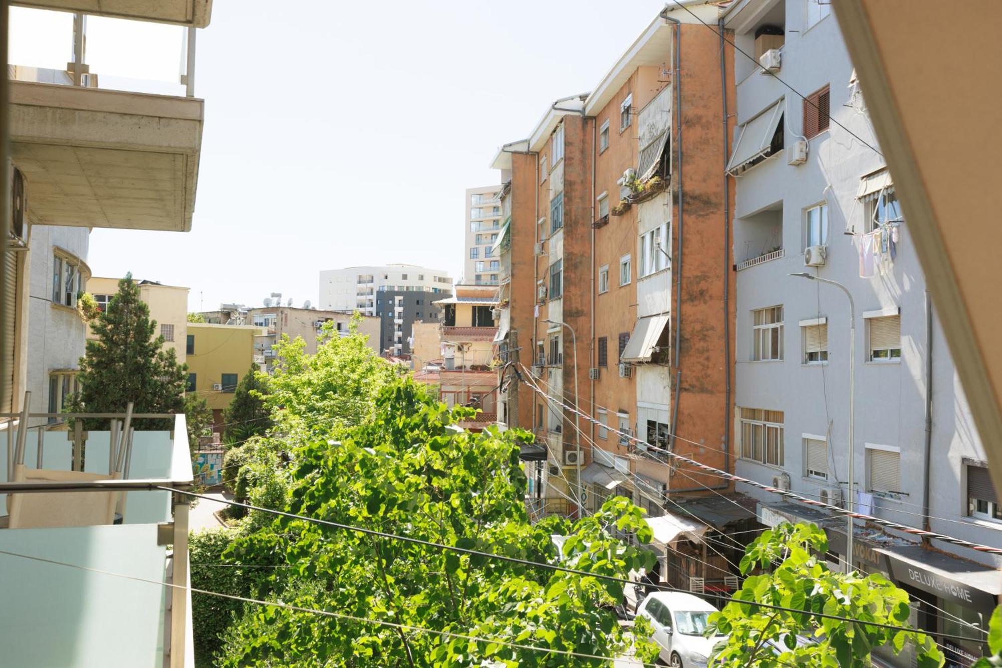 Syncron Apartments In The Center Of Тирана Екстер'єр фото